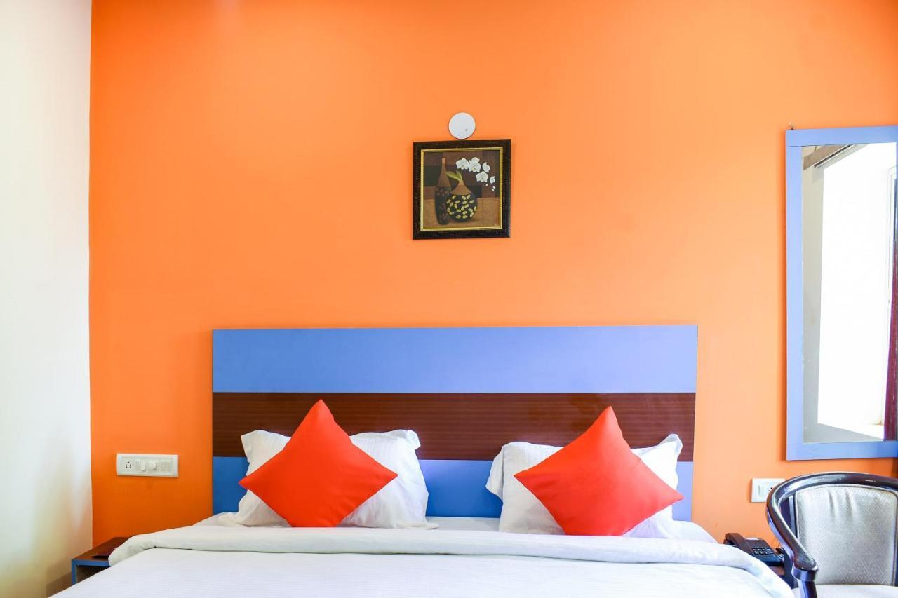 Capital O 67249 Hotel Planet Bhubaneswar Exterior foto